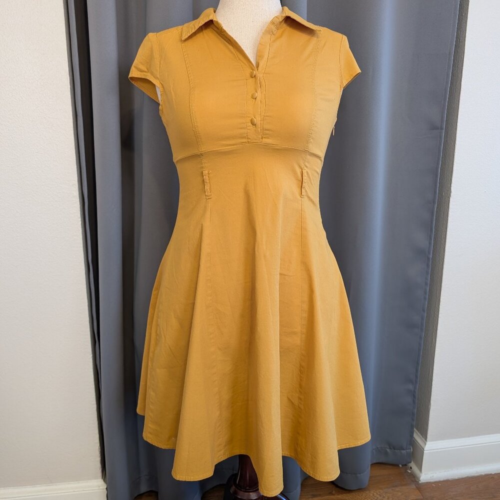 Retro style muted yellow collared swing dress, size Medium